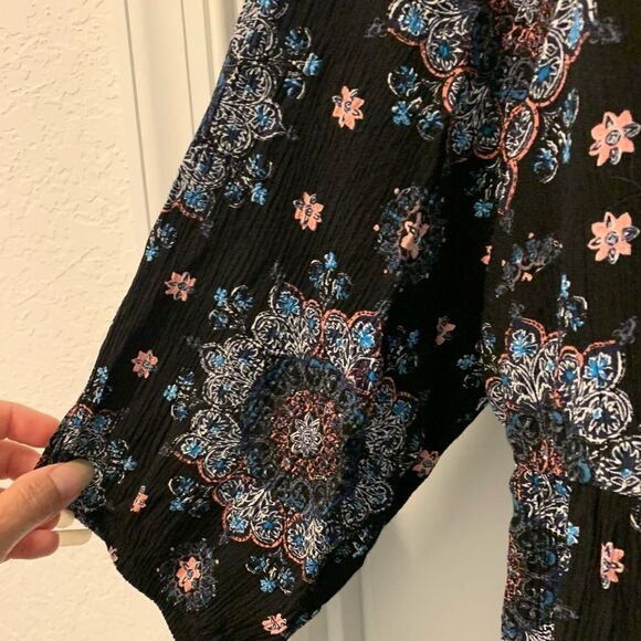 Torrid Baby Doll Gauzy V-Neck Top Size 1 (Torrid size) or 1X - Picture 3 of 4